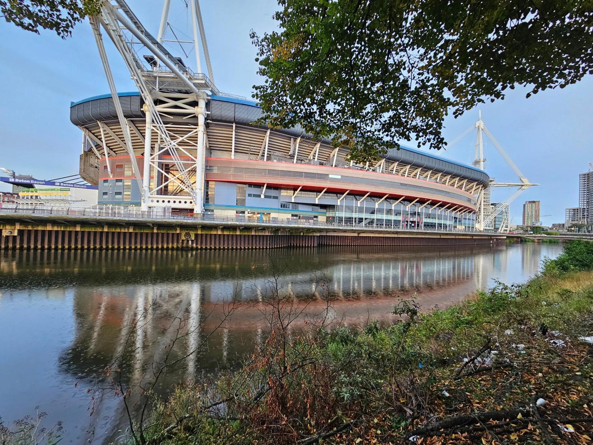 Millennium Stadium Window View! كارديف المظهر الخارجي الصورة